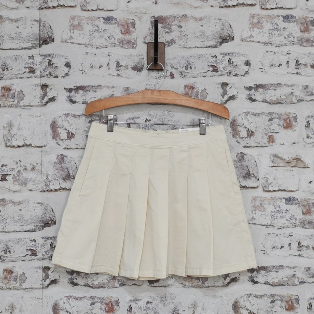 American Eagle Pleated Super Hi Rise Mini Skirt, 8